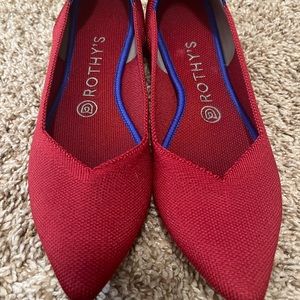 Rothy’s the point in chili red size 8
